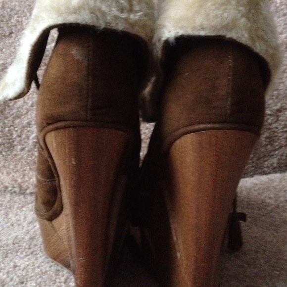 Cute lace up booties - Picture 2 of 4